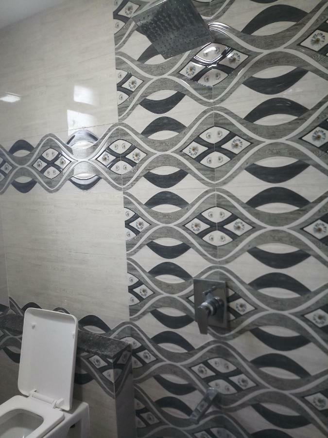 Hotel Shahi Darbar Navsari エクステリア 写真